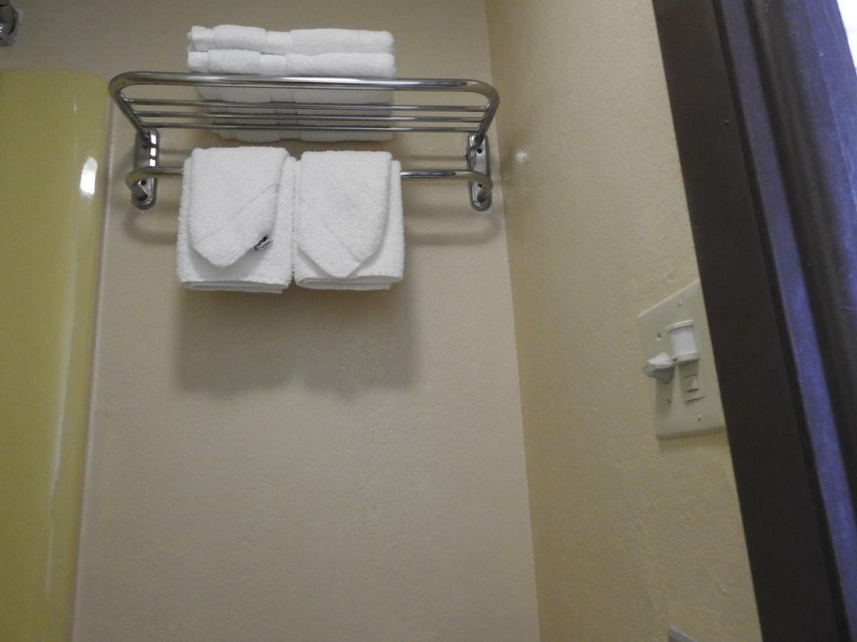 Relax Inn Rome Bagian luar foto